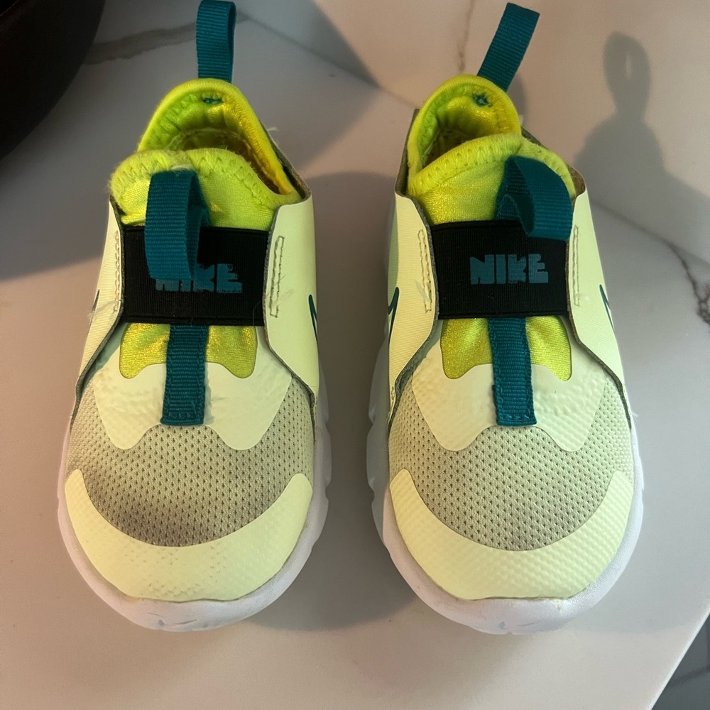 Nike Kids Sneakers - Neon Yellow and Teal